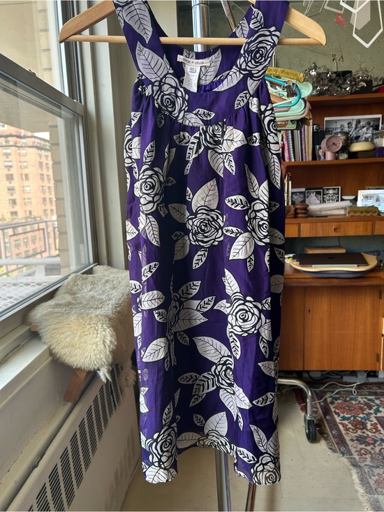 Alice + Olivia Tops - Alice + Olivia Purple & White Floral Sleeveless Dress